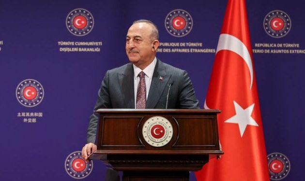 Σε φανταστικό κόσμο ο Τσαβούσογλου: «Ο “τουρκικός αιώνας” ξεκίνησε, η “τουρκική άνοιξη” ξεκίνησε»