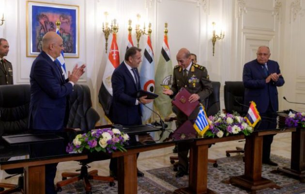 Υπό το βλέμμα του Δένδια ο Παναγιωτόπουλος υπέγραψε με τους Αιγύπτιους συμφωνία έρευνας και διάσωσης