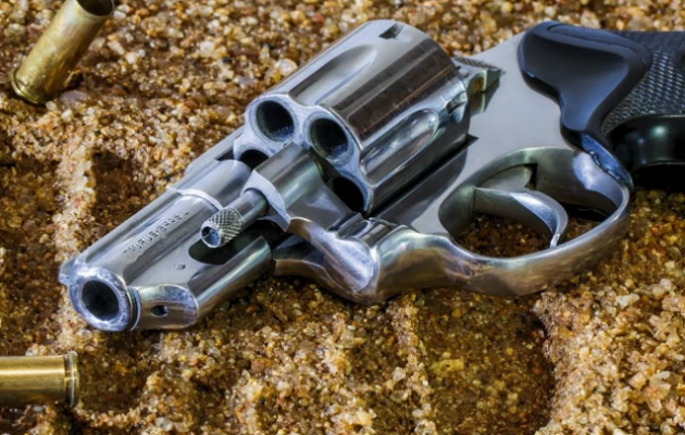 Μάνδρα: Νεκρός από σφαίρα στο κεφάλι 17χρονος