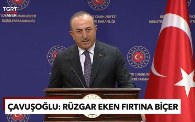 Τύμπανα πολέμου: Ο Τσαβούσογλου είπε ότι η Τουρκία θα εισβάλει στα ελληνικά νησιά