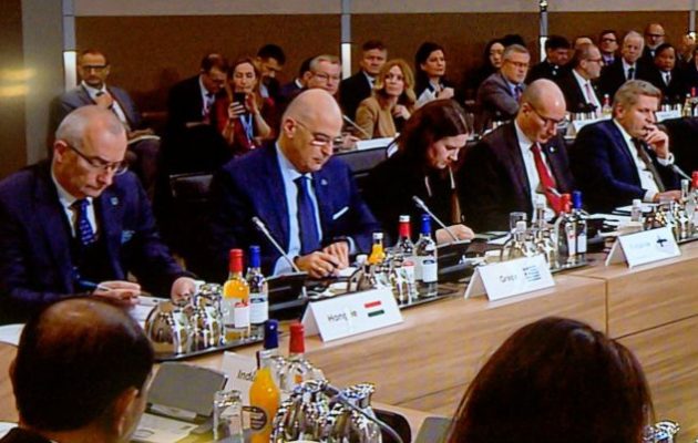 Νίκος Δένδιας για Ουκρανία: Ανησυχούμε για την ελληνική μειονότητα ιδίως για όσους ζούσαν σε περιοχές που ισοπεδώθηκαν όπως η Μαριούπολη