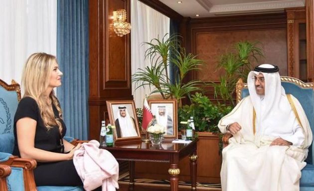 Le Soir για Ευρωπαϊκό Κοινοβούλιο: «Υποψίες ότι πλημμύρισε με πετροδόλαρα από το Κατάρ»