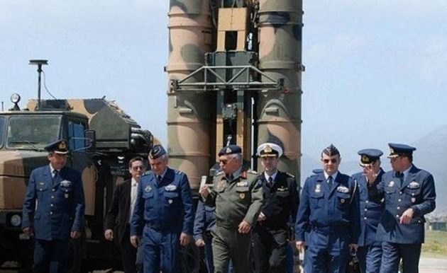 Το Forbes γράφει ότι ο Παναγιωτόπουλος είναι πρόθυμος να δώσει τους S-300 στην Ουκρανία