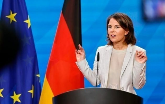 Μπέρμποκ: Αν θέλει ο Πούτιν, ο πόλεμος θα τελειώσει αύριο