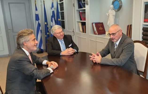 Ελλάδα-Ισραήλ: Γ. Χρυσουλάκης και Ν. Κατς αντάλλαξαν τεχνογνωσία δημόσιας διπλωματίας