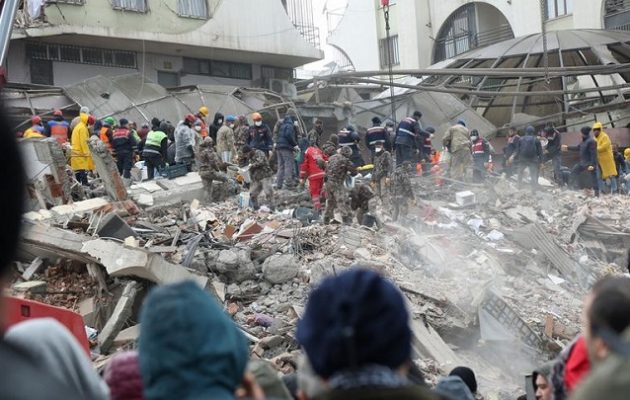 Γερμανός σεισμολόγος: Ήταν θέμα χρόνου η καταστροφή στην Τουρκία – Φόβοι για μεγάλους σεισμούς