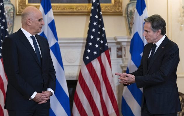 Με πυρετό ο Ν. Δένδιας – Δεν θα παραστεί στο δείπνο με τον Μπλίνκεν