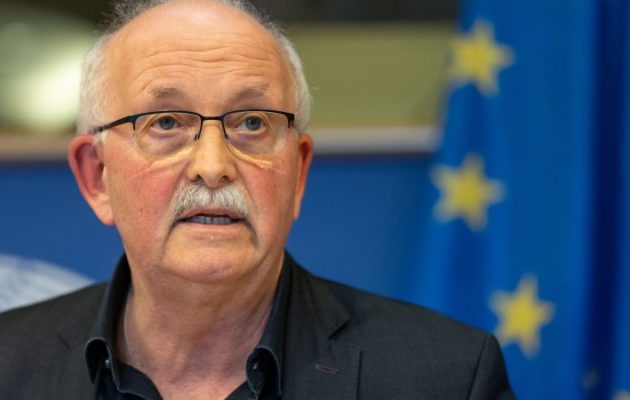 Γερμανός ευρωβουλευτής: Εμπιστεύομαι το ΠΑΣΟΚ, θα κάνει τις «σωστές» επιλογές μετά τις εκλογές