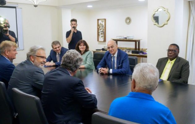 Νίκος Δένδιας από Τζαμάικα: Ο συμβολισμός της αδελφοποίησης του Μοντέγκο Μπέι με τη Σητεία