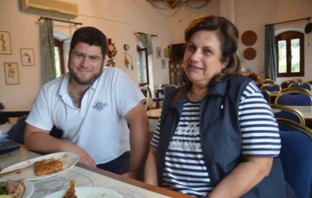 Μάνη: Η τηλεμαγείρισσα Παναγάκου για την αυτοκτονία του γιου της: «Φοβάμαι μην βανδαλίσουν το μνήμα του»