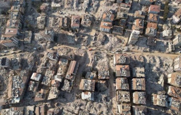 «Θα χάσουμε μια γενιά»: Η τοξική σκόνη των σεισμών της Τουρκίας