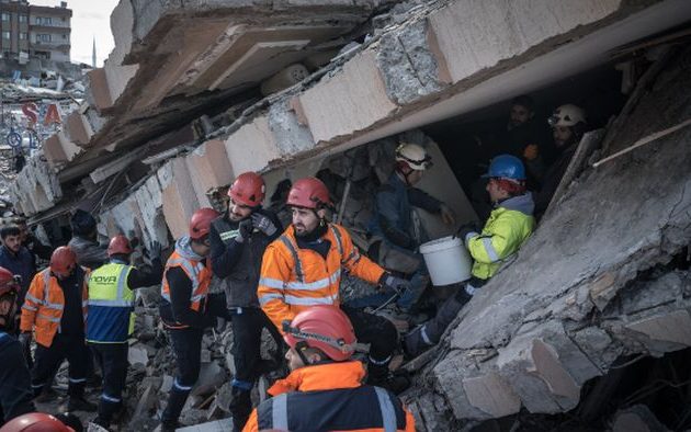 Σεισμός Τουρκία-Συρία: Τις 24.000 αγγίζει ο αριθμός των νεκρών