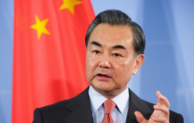 Στη Ρωσία ο επικεφαλής της Κινεζικής διπλωματίας μετά τη νέα «κόντρα» με τις ΗΠΑ