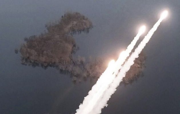 Βόρεια Κορέα: Έκανε δοκιμαστική εκτόξευση πυραύλου από υποβρύχιο