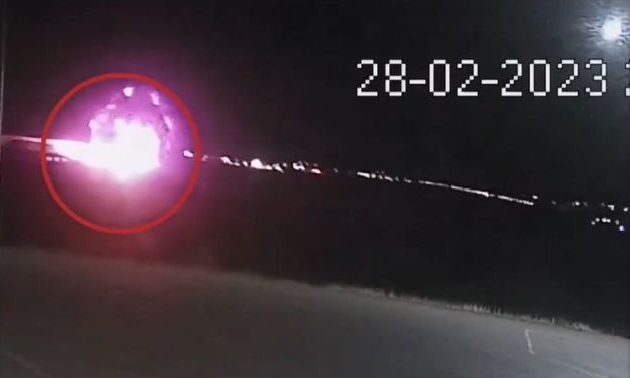 Τραγωδία Τέμπη: Βρέθηκαν τα παπουτσάκια ενός μωρού στα συντρίμμια