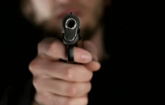 Λαγονήσι: Ο «πιστολέρο» αφού πυροβόλησε τον έναν 16χρονο προσπάθησε να τον αρπάξει
