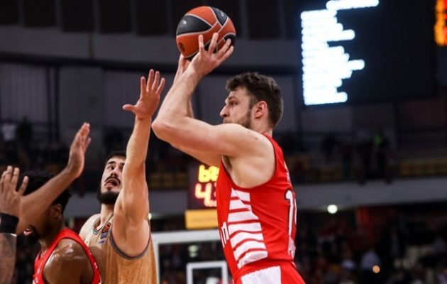 Euroleague: Ο Ολυμπιακός νίκησε και πάλι τη Μπαρτσελόνα (77-70)