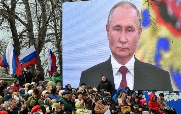 Προκαλεί ο Πούτιν: Πήγε στη Μαριούπολη και έκανε έξαλλους τους Ουκρανούς