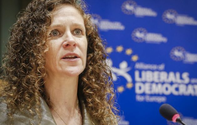EurActiv: Οργή Ιντ’ Βελντ για την κατάργηση της συζήτησης για το κράτος Δικαίου σε Ελλάδα, Ισπανία, Μάλτα