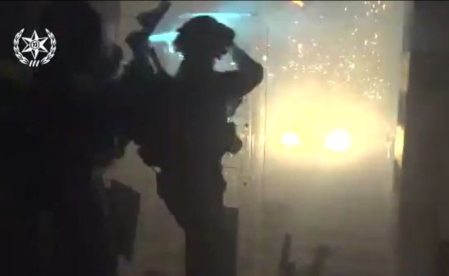 Όρος του Ναού: Η ισραηλινή Αστυνομία εκκένωσε το Τέμενος Αλ Ακσά από μπαχαλάκηδες ισλαμιστές εξτρεμιστές