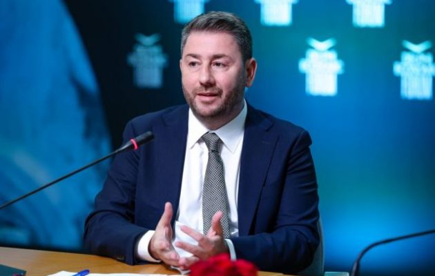 Ανδρουλάκης: «Ναι» σε κυβέρνηση συνεργασίας – Προαπαιτούμενο το ισχυρό ποσοστό του ΠΑΣΟΚ-ΚΙΝΑΛ