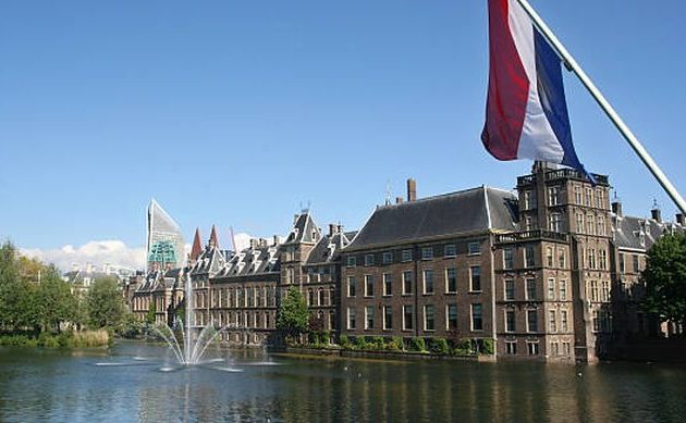 Περισσότεροι από ένας στους τρεις υπαλλήλους της Ολλανδικής Βουλής έχουν παρενοχληθεί σεξουαλικά ή εκφοβισθεί