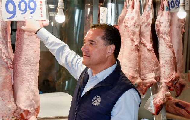 Ηλικιωμένη σε Άδωνι στη Βαρβάκειο: «Φτου σου, σκόρδα» (βίντεο)