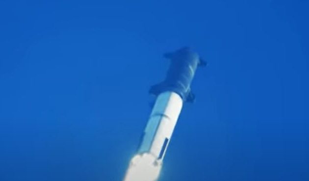 Τέσσερα λεπτά μετά την απογείωσή του το Starship της SpaceX εξερράγη