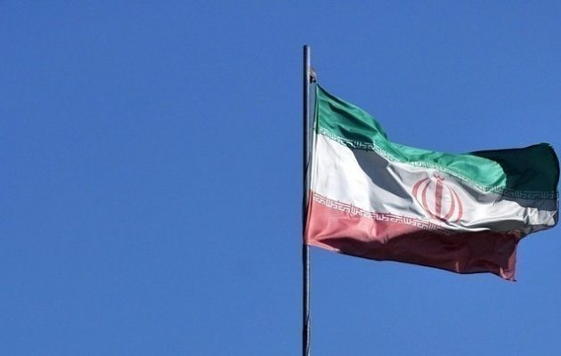 Πανικός στο Ιράν: Μυστηριώδεις δηλητηριάσεις δεκάδων μαθητριών σε σχολεία