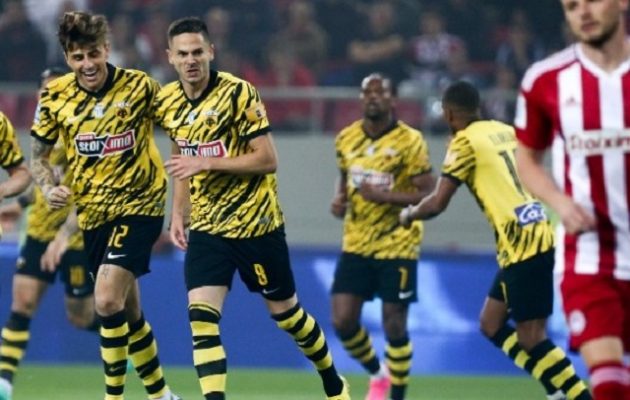 Η ΑΕΚ έβγαλε νοκ άουτ τον Ολυμπιακό (3-1) και παρέμεινε στην κορυφή
