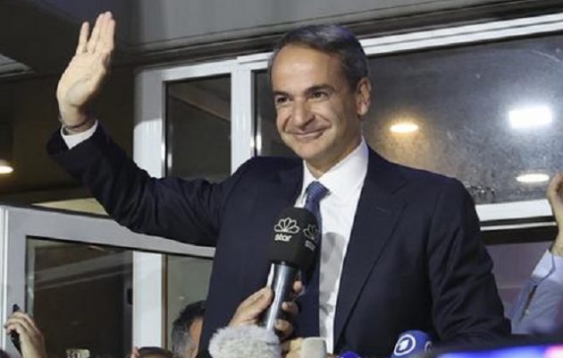 Süddeutsche Zeitung: Ο Μητσοτάκης είναι έμπειρος στην άρνηση κατηγοριών – Έχει δικό του λαϊκισμό