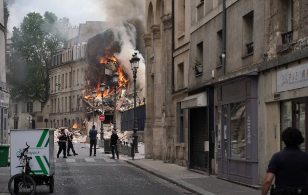 Παρίσι: Ισχυρή έκρηξη σε κτίριο που κατέρρευσε – Δεκάδες τραυματίες – Πολλοί εγκλωβισμένοι (βίντεο)