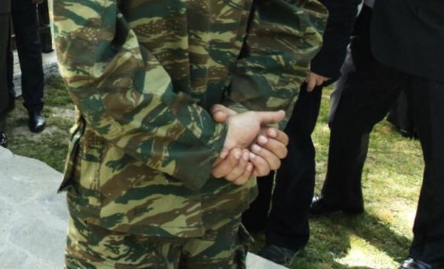 Προσήχθη 45χρονος στρατιωτικός που καταγγέλλεται ότι βίασε 19χρονο με νοητική υστέρηση