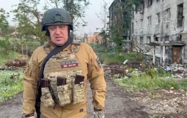 Στάση Πριγκόζιν: Άνδρες της «Βάγκνερ» κατέρριψαν ρωσικό στρατιωτικό ελικόπτερο