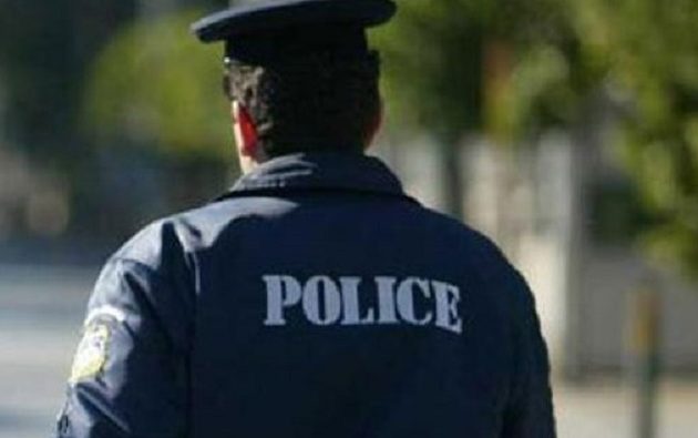 Αστυνομικός συνελήφθη για εμπορία ανθρώπων και βιασμό