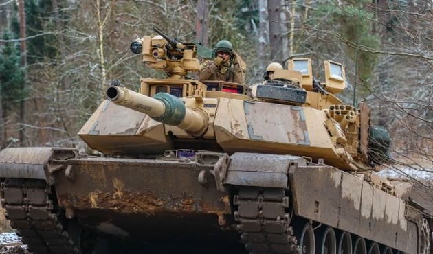 Σε λίγες εβδομάδες Ουκρανοί αρματιστές θα μπορούσαν να είναι έτοιμοι να πάνε στη μάχη με τανκς «Abrams»