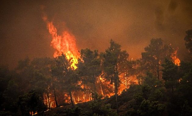 Φωτιά στη Ρόδο: Μήνυση κατά αγνώστων για εμπρησμό υπέβαλε ο δήμαρχος Ρόδου