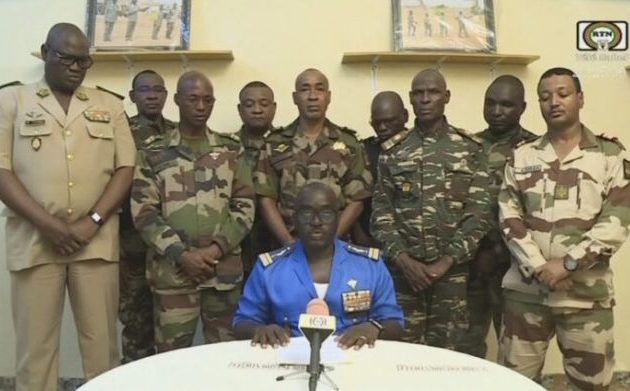 Πραξικόπημα στον Νίγηρα: Αντίδραση Μακρόν και ΕΕ ενώ ο Πριγκόζιν της «Βάγκνερ» πανηγυρίζει