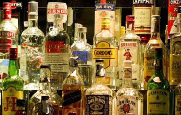 Η CIA… αποκαλύπτει πόσο αλκοόλ πίνουν οι κάτοικοι των χωρών – Η θέση της Ελλάδας