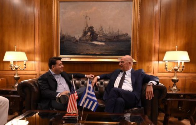 Δένδιας και Τσούνης συζήτησαν την κατάσταση στην Ανατολική Μεσόγειο