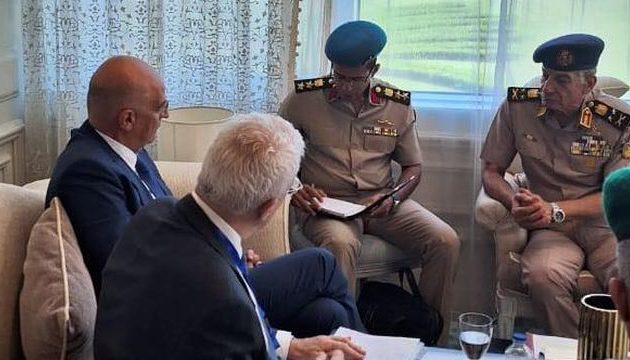 Δένδιας με Αιγύπτιο υπουργό Άμυνας: «Συμβάλλουμε στην ασφάλεια και την σταθερότητα στην Ανατολική Μεσόγειο»