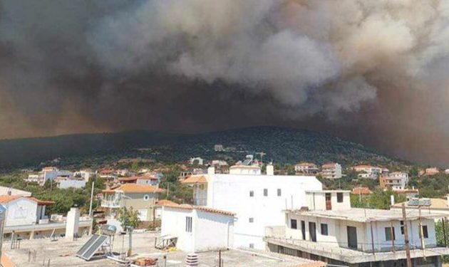 Μεγάλη φωτιά στη Φυλή – Εκκένωση προς Άνω Λιόσια – 50 άτομα εγκλωβισμένα σε μοναστήρι