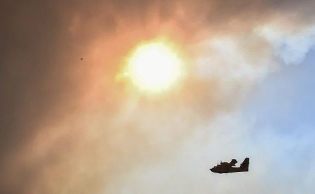 Φωτιά στην Έβρο: Εκκενώνονται αποθήκες με πυρομαχικά στις Σάπες