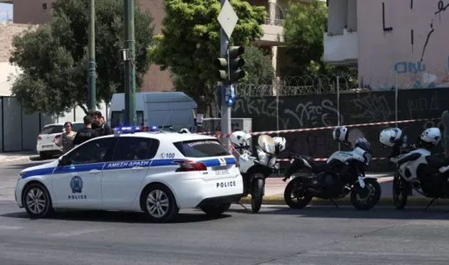 Αστυνομικός πυροβόλησε Αλβανό ληστή τράπεζας στον Κολωνό