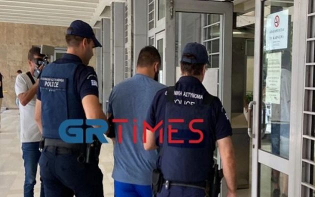 Θεσσαλονίκη: Στη φυλακή ο ντελιβεράς για τον θάνατο του 50χρονου που χτύπησε για μια παρατήρηση – Τι ισχυρίστηκε στην απολογία του