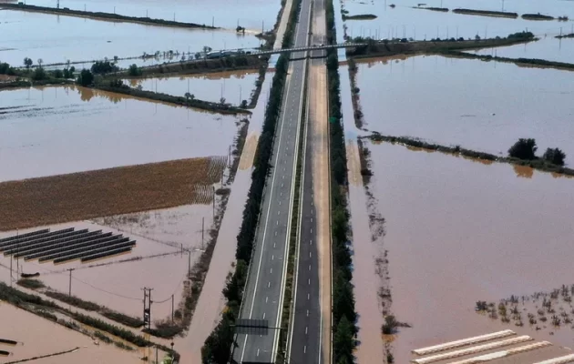 Πλημμύρες: Κλειστή παραμένει ακόμη η εθνική οδός Αθηνών-Θεσσαλονίκης