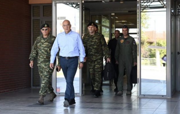 Ο Νίκος Δένδιας στη Λάρισα και τον Βόλο