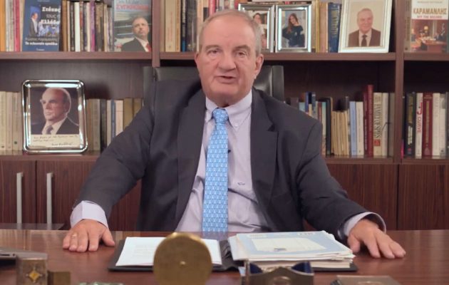 Κώστας Καραμανλής: Η πρώτη εμφάνιση του πρώην πρωθυπουργού ως προέδρου της ΣΕΚΕ (βίντεο)