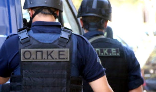 Άγιος Παντελεήμονας: Άντρας μπήκε με μαχαίρι σε εκκλησία φωνάζοντας «Αλλάχου Ακμπάρ»