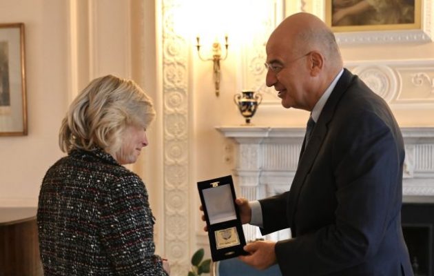 Λονδίνο: Ο Νίκος Δένδιας είχε επαφές με τους τομεάρχες Άμυνας της βρετανικής αντιπολίτευσης